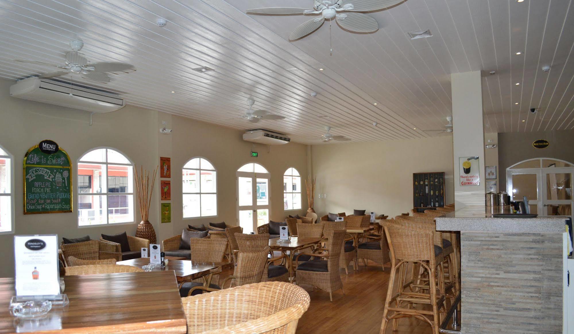 Kingsley'S Hotel And Gastro Pub Mabalacat Kültér fotó
